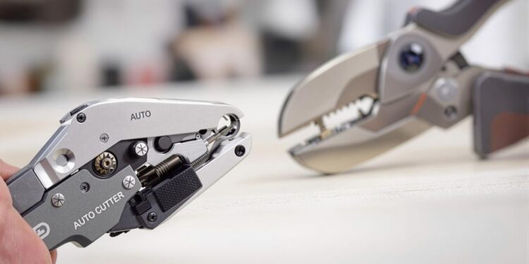 Auto and manual thread cutters side by side.